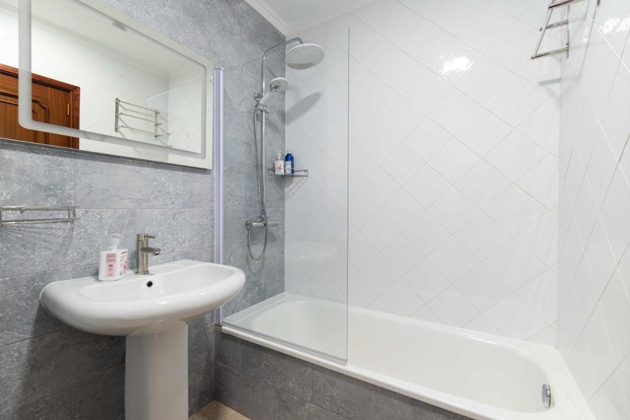 Apartamento Espacioso Cerca De La Playa Con Aire Acondicionado Apartment Moana Bagian luar foto